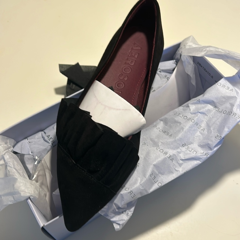 Black Suede Size 8 Aerosoles Dillion Flats